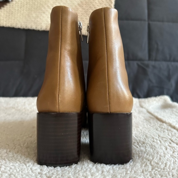 Via Spiga • Dina Leather Heeled Booties in Camel - Picture 5 of 8